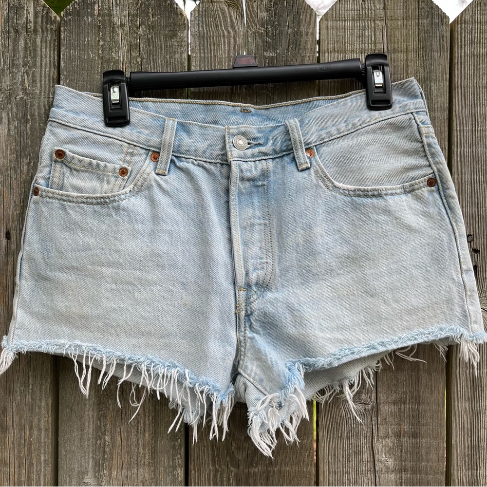 Levi’s - Picture 2 of 7